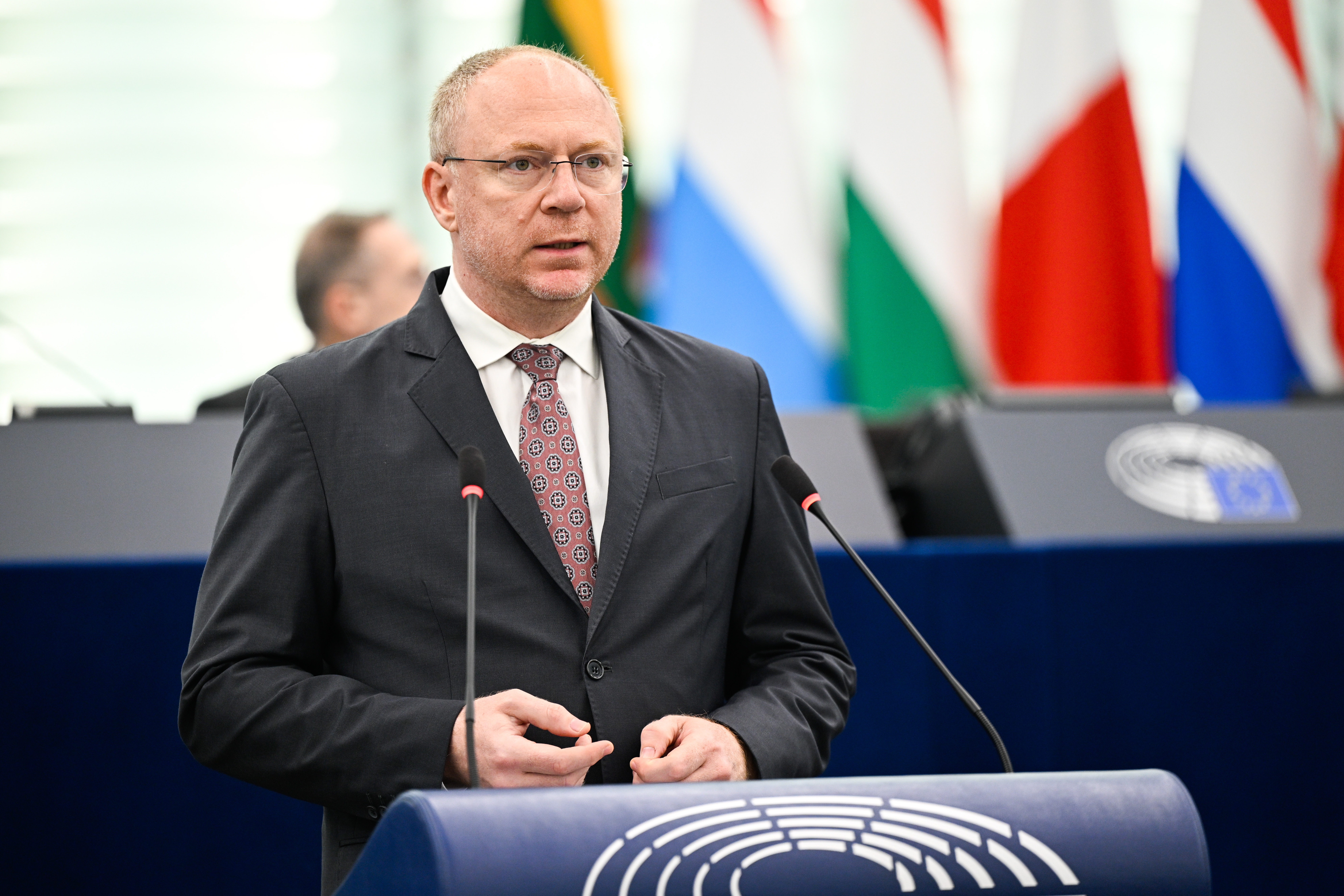 Станислав Стоянов в пленарно заседание