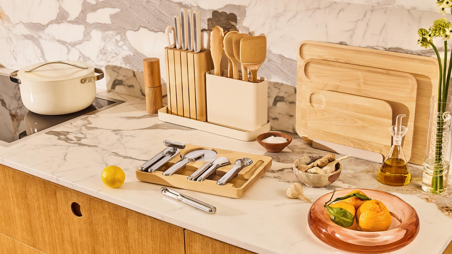 Prep and Boards Set - Kitchen Gadgets - Dutch Oven - Lifestyle