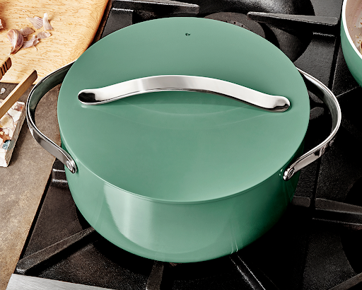 Lodge Dutch oven: Get this top-notch cookware in a bundled set for