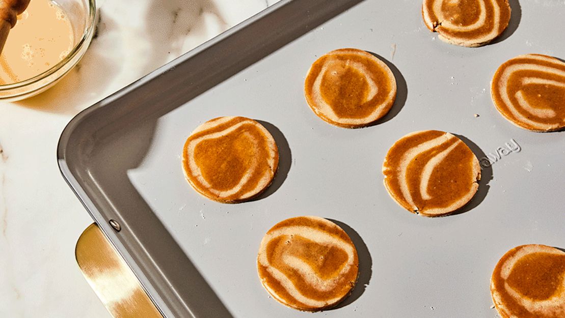 Large Baking Sheet - Header - Iconics - Lifestyle Closeup