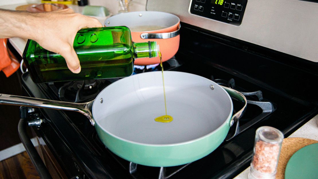 Saute Pan - Header - Lifestyle Cooking Oil