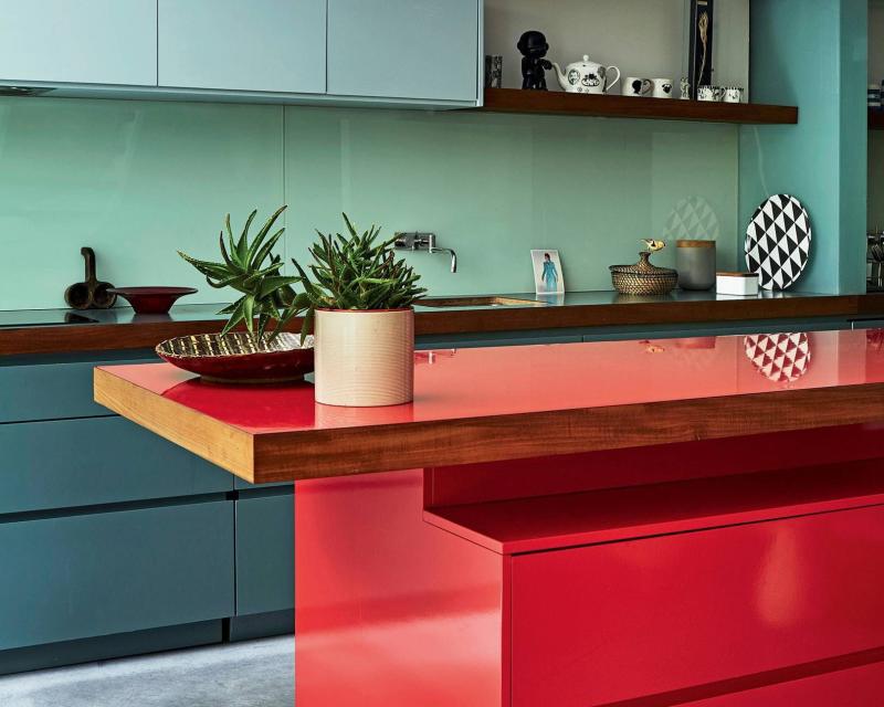 Design ideas for colourful kitchens