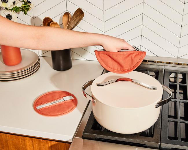 Dutch Oven - Cream - Lifestyle on Stovetop