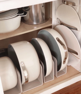 An easy and convenient way to store your pans and lids. 
