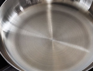 Fry Pan - Stainless Steel - Water Sizzling on Pan