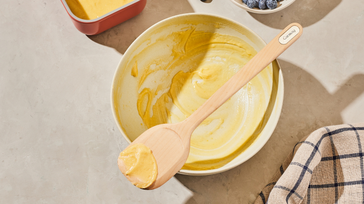 Wooden Scraper - Lifestyle