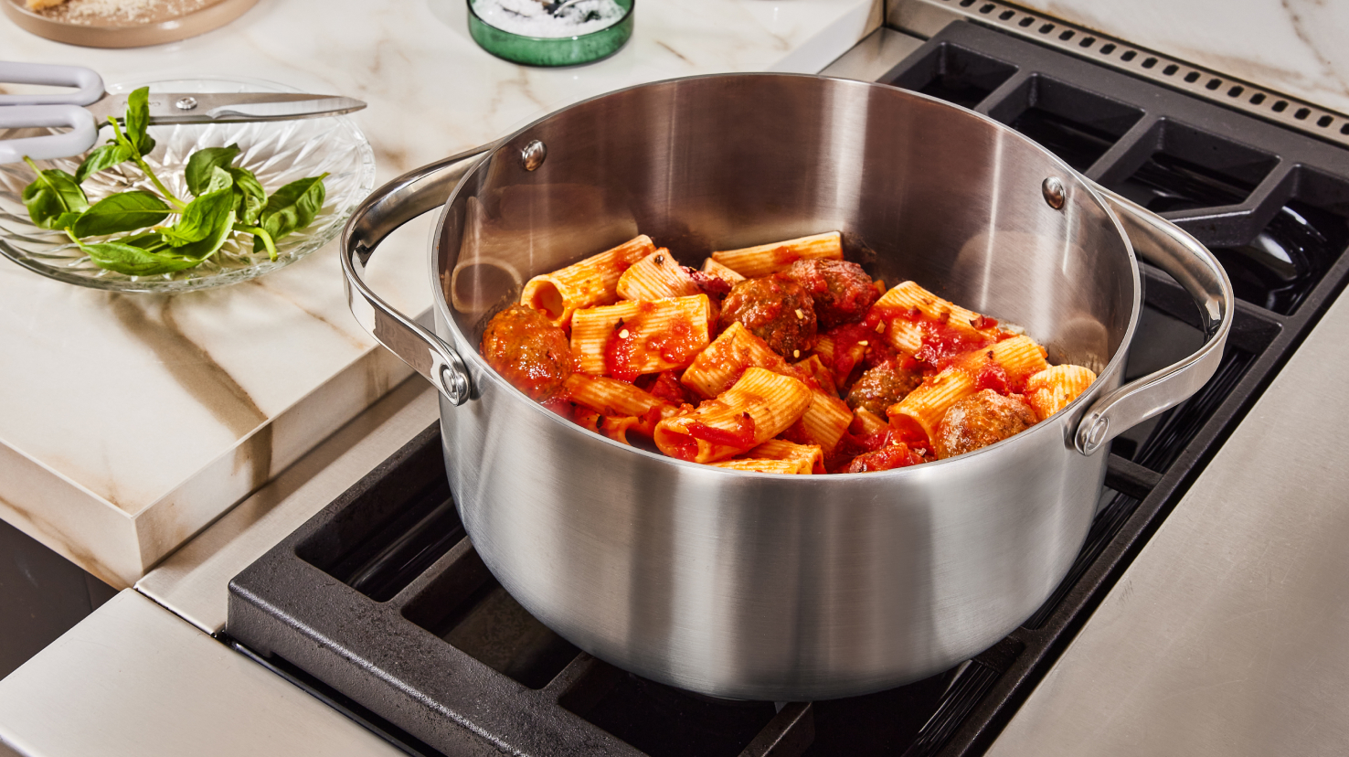 Dutch Oven - Stainless Steel - Food Lifestyle