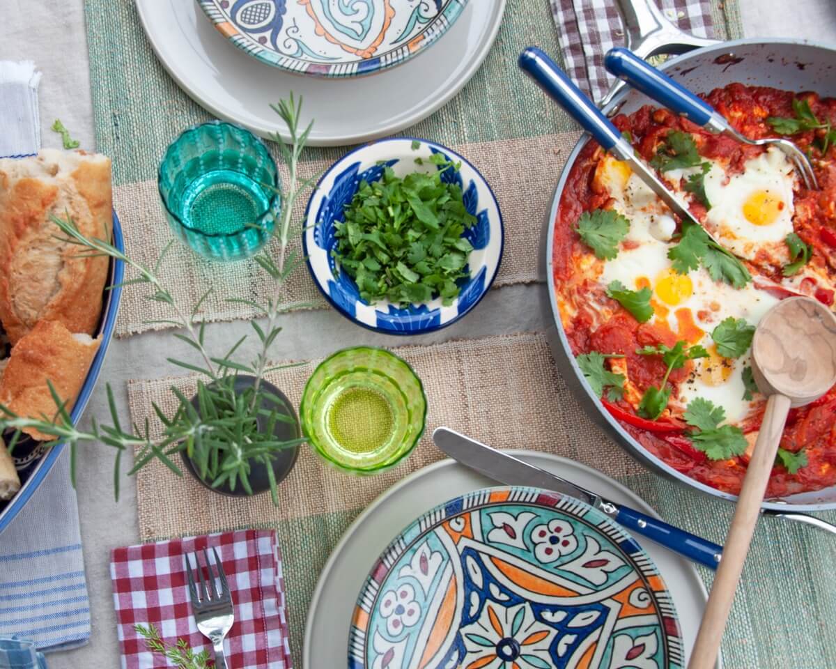 Kitchen Eggs Sauce Lizzie Bread Cilantro