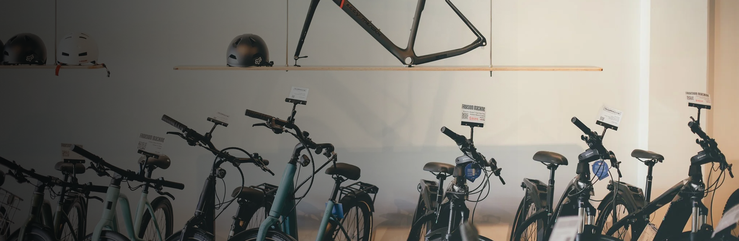 Home_HeroBanner_Image_Cheeky Velosport Liquidation Sale_AU.webp