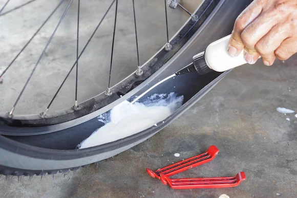 installing-tubeless-tire-sealant (1).webp
