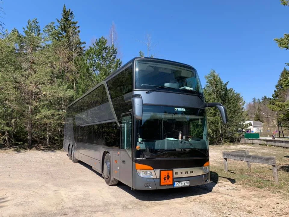 Setra 431 DT Busz