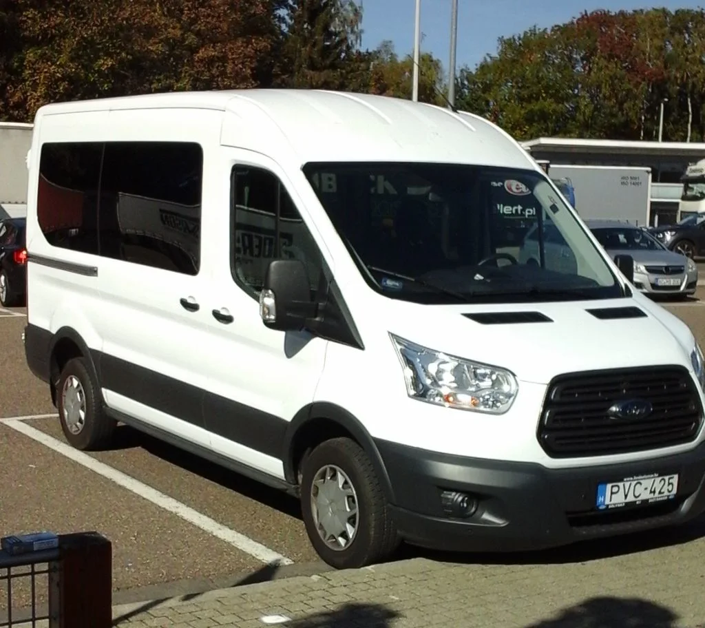 FORD TRANSIT FAD Busz