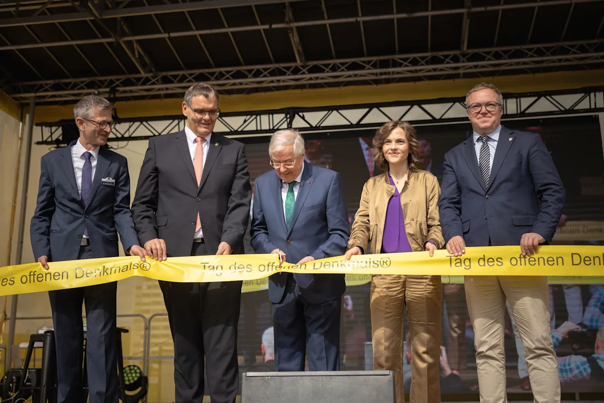 Das Band wird zerschnitten zur bundesweiten Eröffnung des Tags des offenen Denkmals 2025