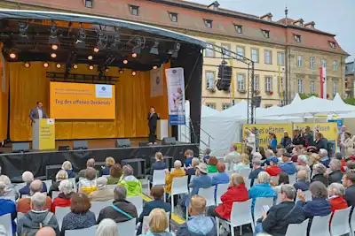 Blick auf die Bühne in Bamberg | Fotoquelle: DSD/Roland Rossner