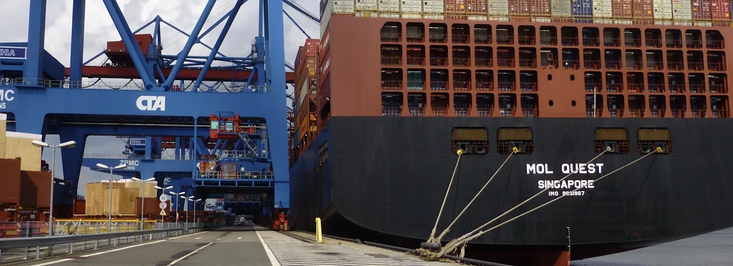 container-terminal-altenwerder