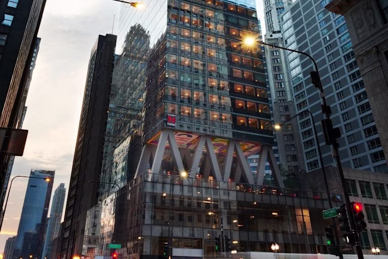 Chicago Downtown hotel