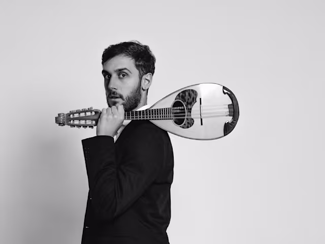 Vivaldi's Mandolin Concerti with Raffaele La Ragione Vivaldi's Mandolin Concerti with Raffaele La Ragione