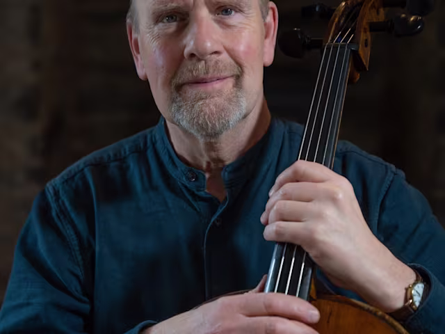 Cello Echoes: Bach & Crumb Cello Echoes: Bach & Crumb