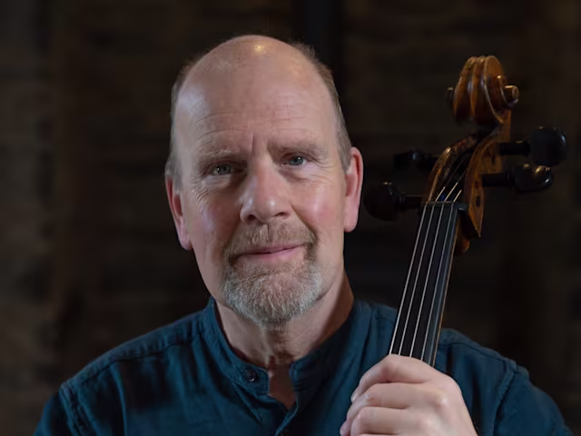 Cello Echoes: Bach & Crumb Cello Echoes: Bach & Crumb