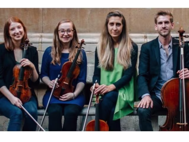 Haydn & Mozart String Quartets Haydn & Mozart String Quartets