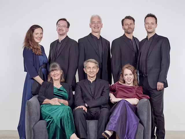 Monteverdi - Fire & Ice i fagiolini group picture on pale background
