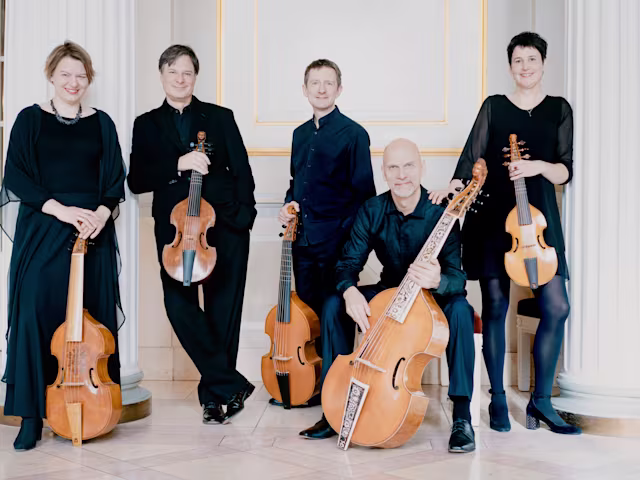 An English Chest of Six – Consorts for six viols An English Chest of Six – Consorts for six viols