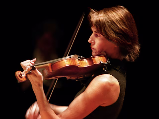 Mullova plays Mozart Mullova plays Mozart