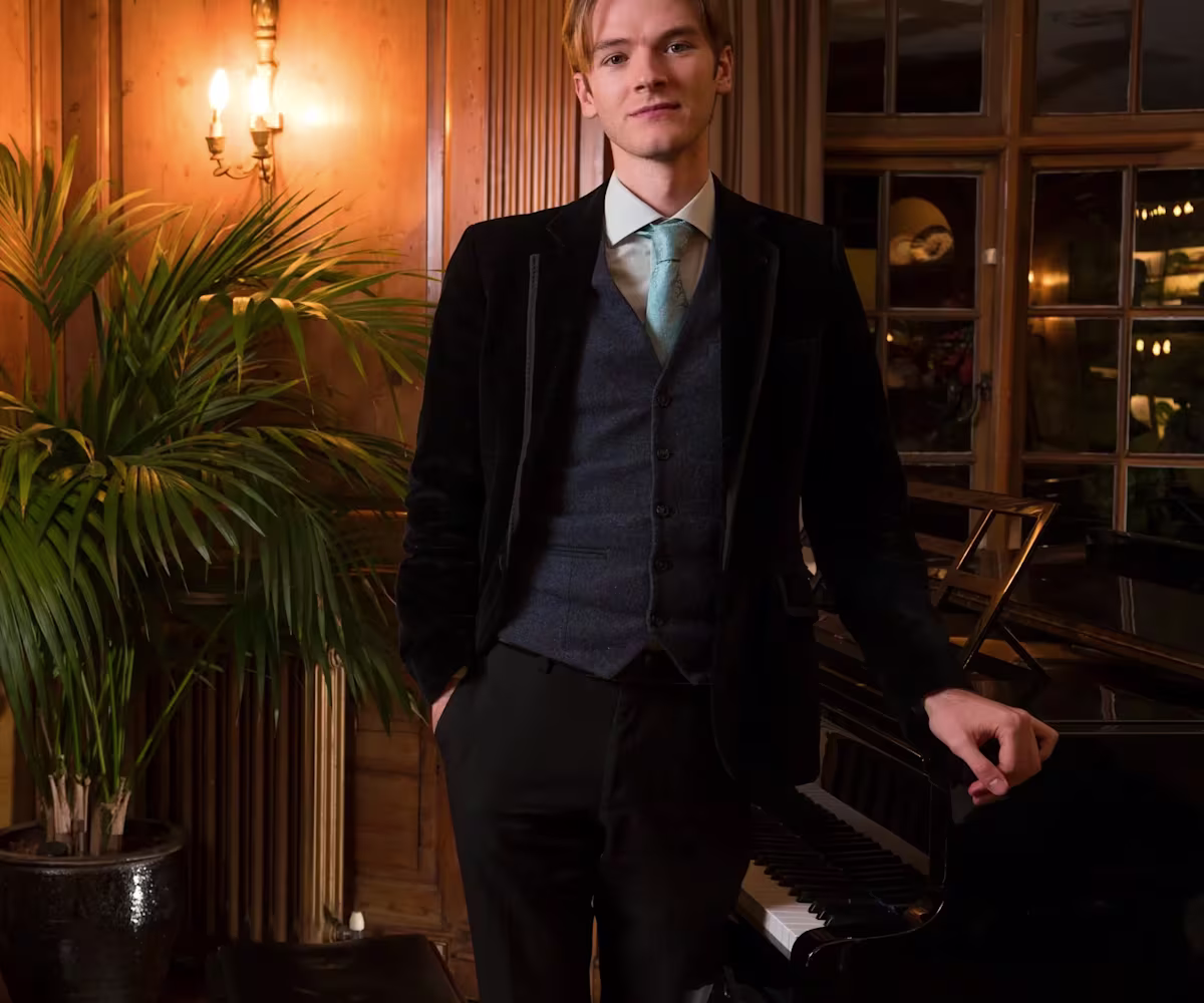 A 19th-century salon piano recital A 19th-century salon piano recital