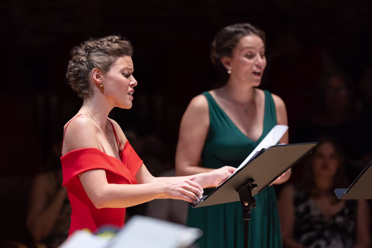 Apolline and Thaïs Raï-Westphal (Photo by Lorenzo Gorini) Apolline and Thaïs Raï-Westphal (Photo by Lorenzo Gorini)