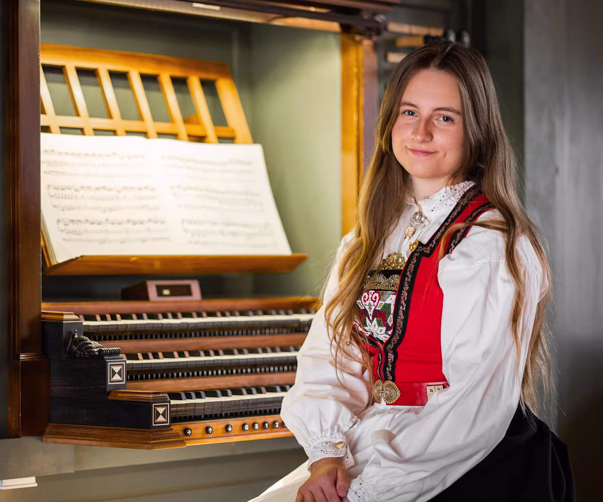 Handel's Salon Handel's Salon