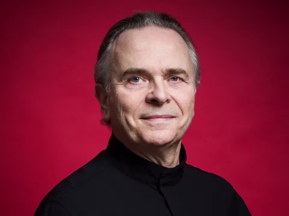 Sir Mark Elder makes his debut conducting the Monteverdi Choir in Weber’s Oberon | photo by Benjamin Ealovega