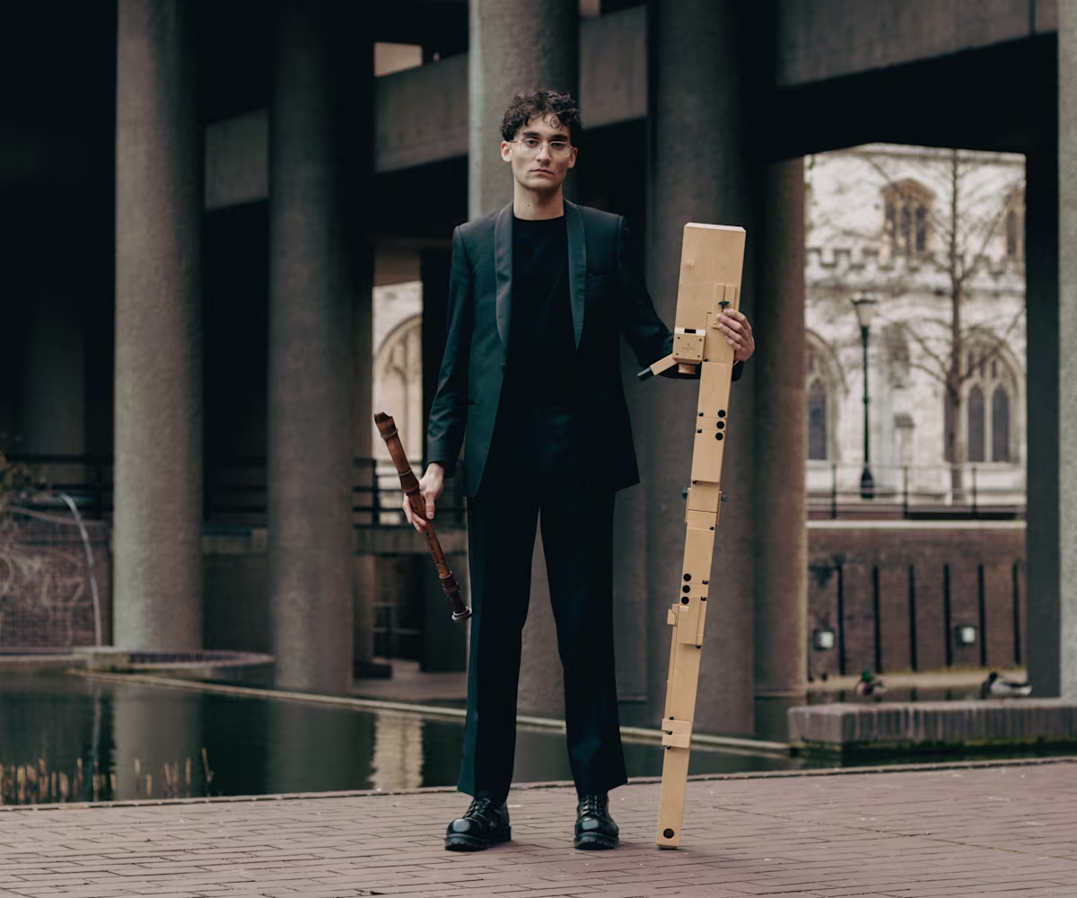 Into the night… Into the night…