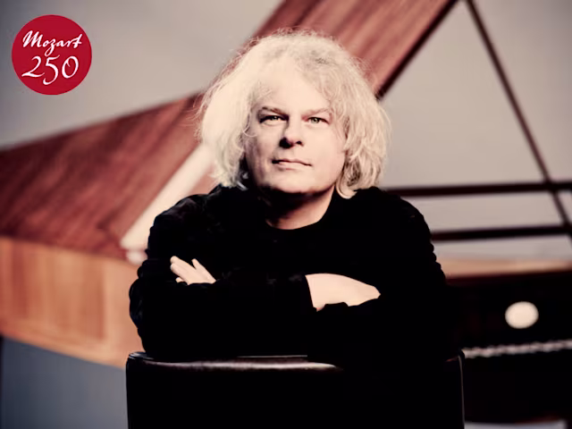 Ronald Brautigam plays Mozart Ronald Brautigam plays Mozart