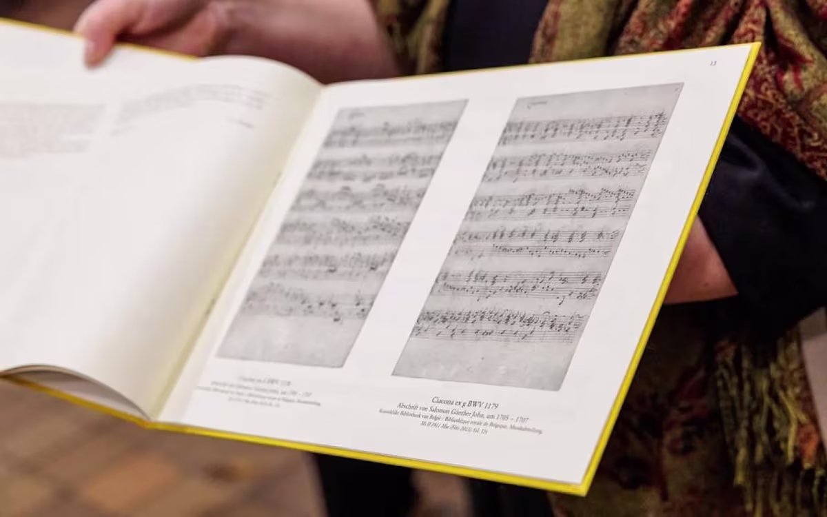 Two newly attributed organ works added to Bach Catalogue Two newly attributed organ works added to Bach Catalogue