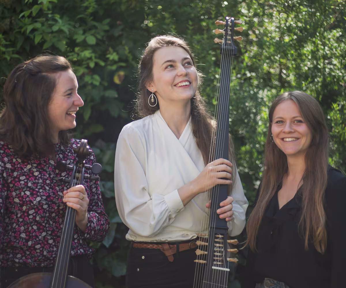 Les Femmes Illustres Les Femmes Illustres