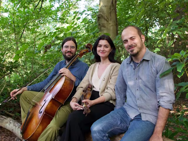 Discovering Early Music - Playing with History Discovering Early Music - Playing with History