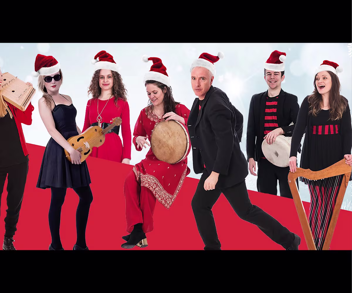 Here we Come a-Carolling! Here we Come a-Carolling!