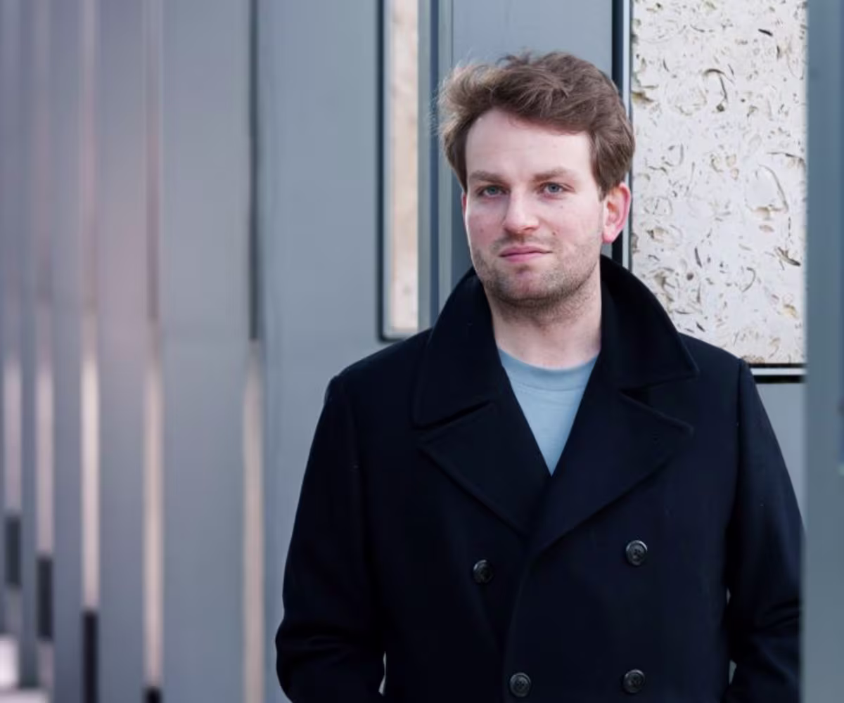 Waft her, angels, through the skies Waft her, angels, through the skies