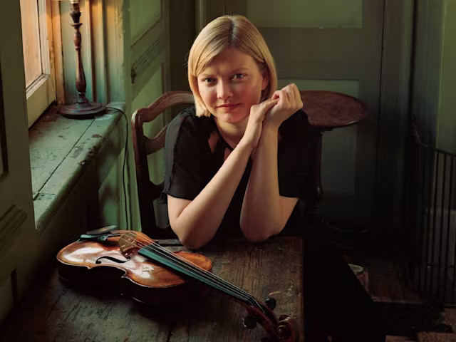 Alina Ibragimova plays Beethoven Alina Ibragimova plays Beethoven