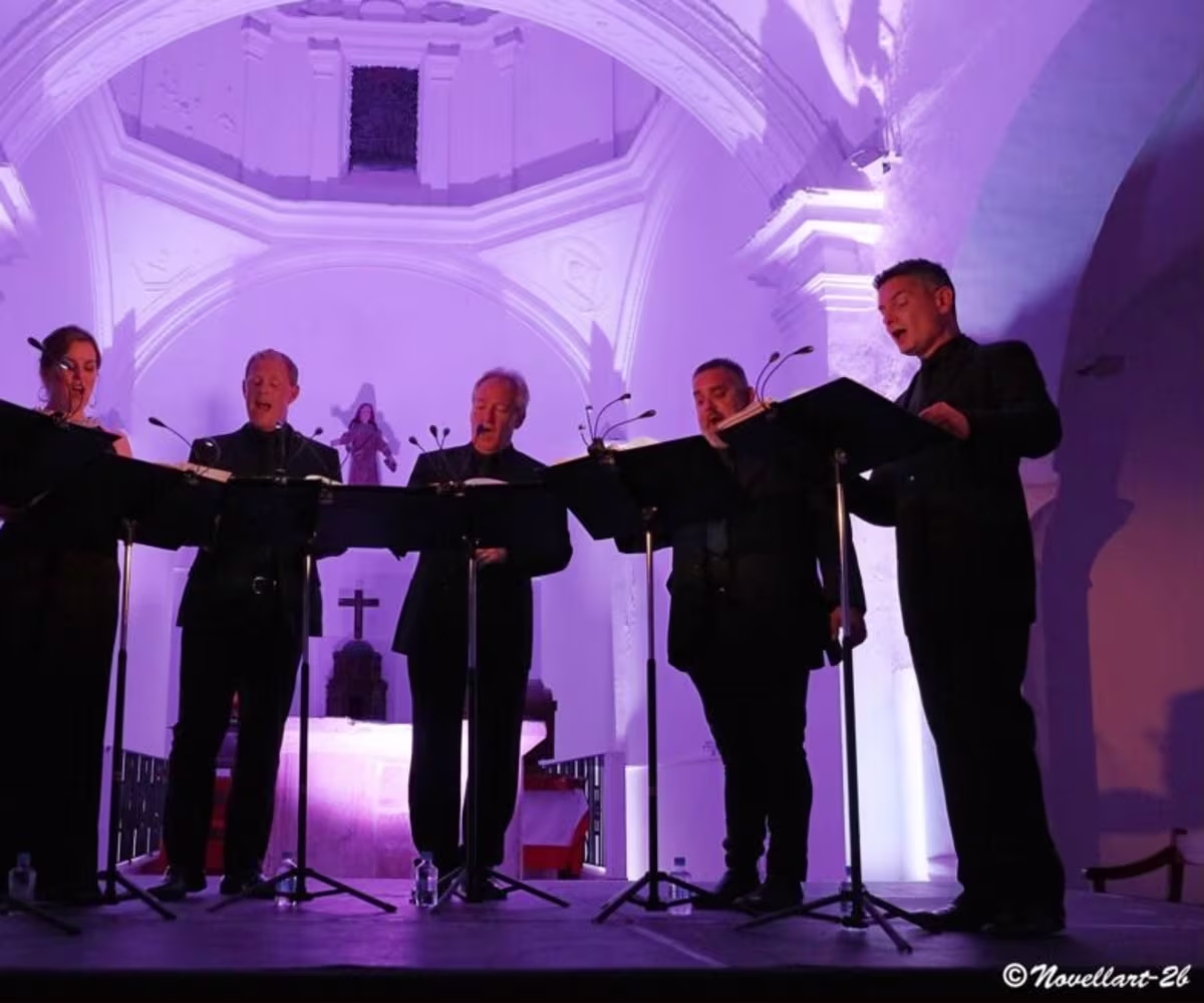 Associate Artists in Concert Associate Artists in Concert
