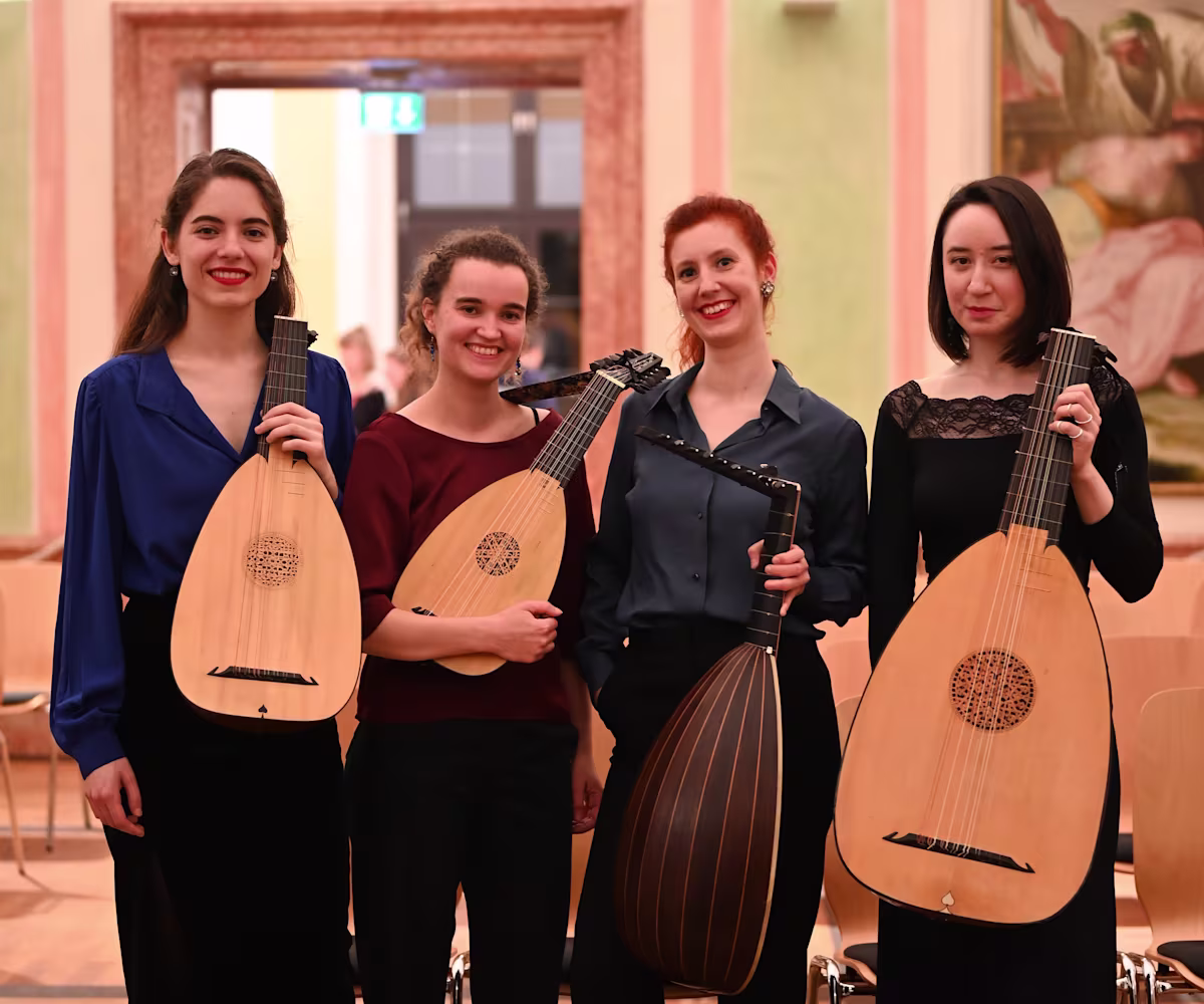 Le Ballet des Luths Le Ballet des Luths