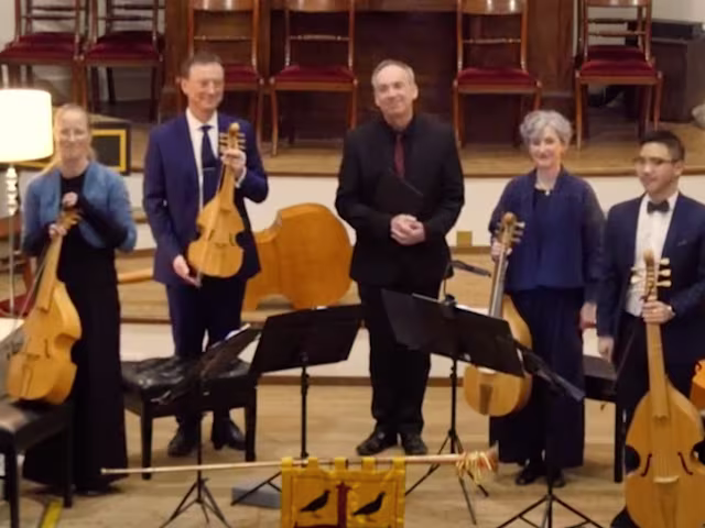 James Gilchrist with Linarol Consort of Viols James Gilchrist with Linarol Consort of Viols