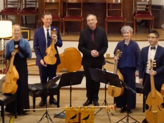 James Gilchrist with Linarol Consort of Viols