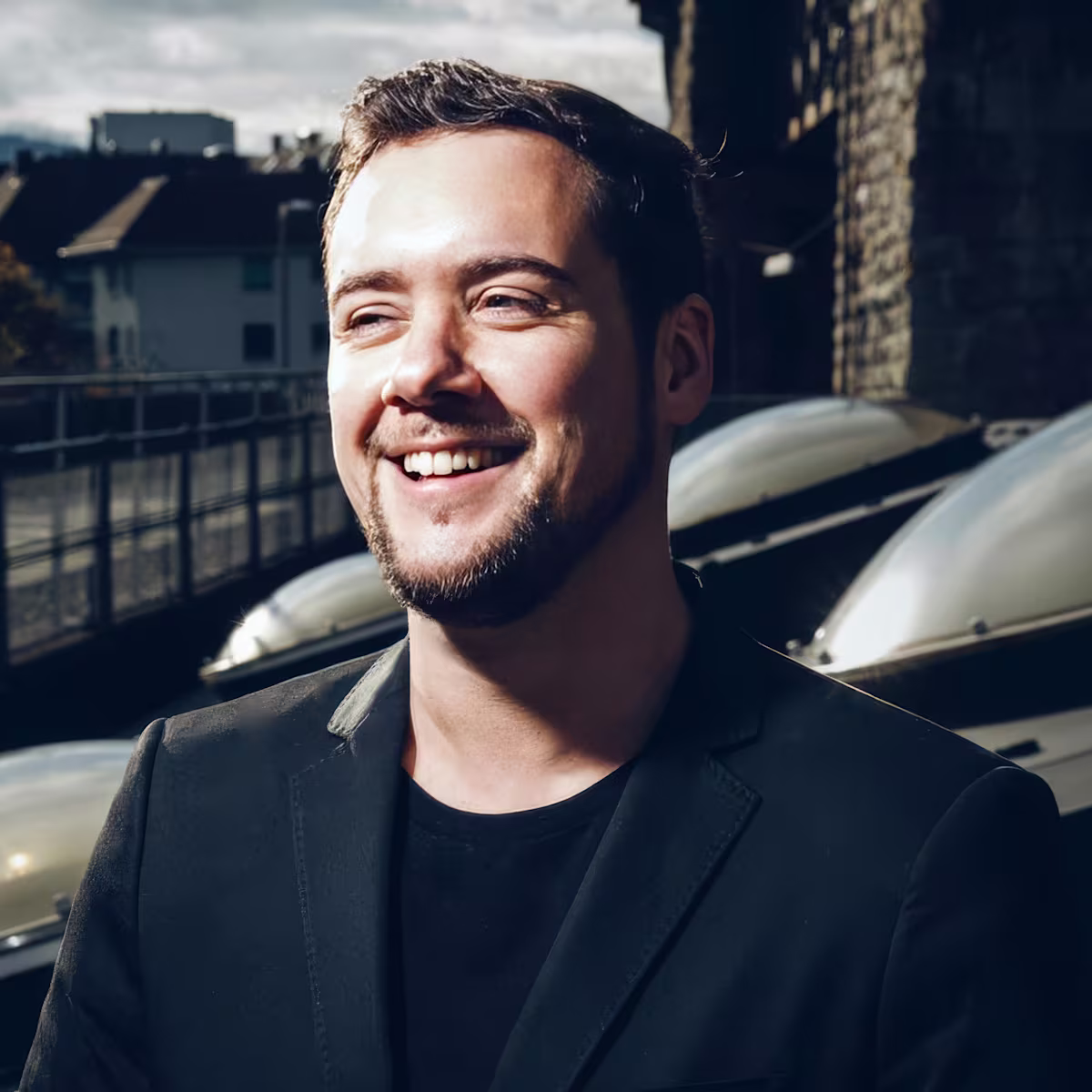 Darren Hargan and Le Foyer des Artistes Darren Hargan and Le Foyer des Artistes