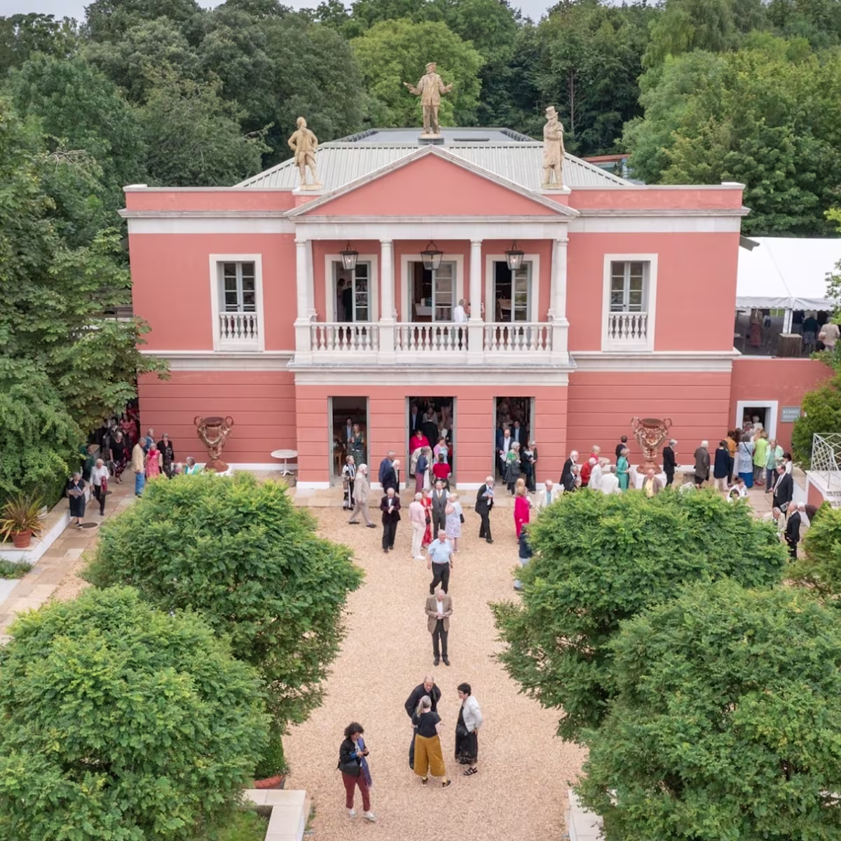 Period-instrument opera steps into the spotlight this summer Period-instrument opera steps into the spotlight this summer