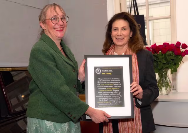 Tina Vadaneaux presents Clare Norburn with the Critics' Circle Early Music Award | photo by Sophia Evans