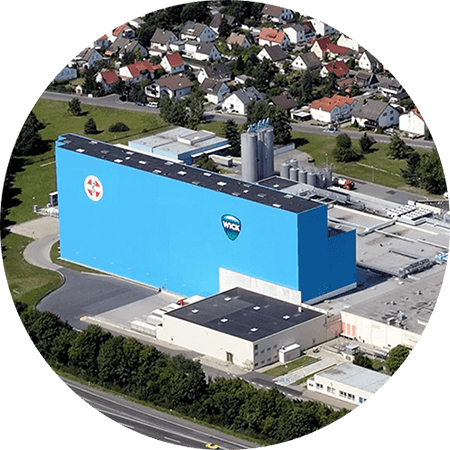 Außenansicht des P&G Werks in Darmstadt und Frankfurt am Main, das WICK-Produkte und Oral-B Zahnpasta herstellt.