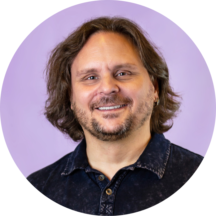 Joel Webber Headshot Circle