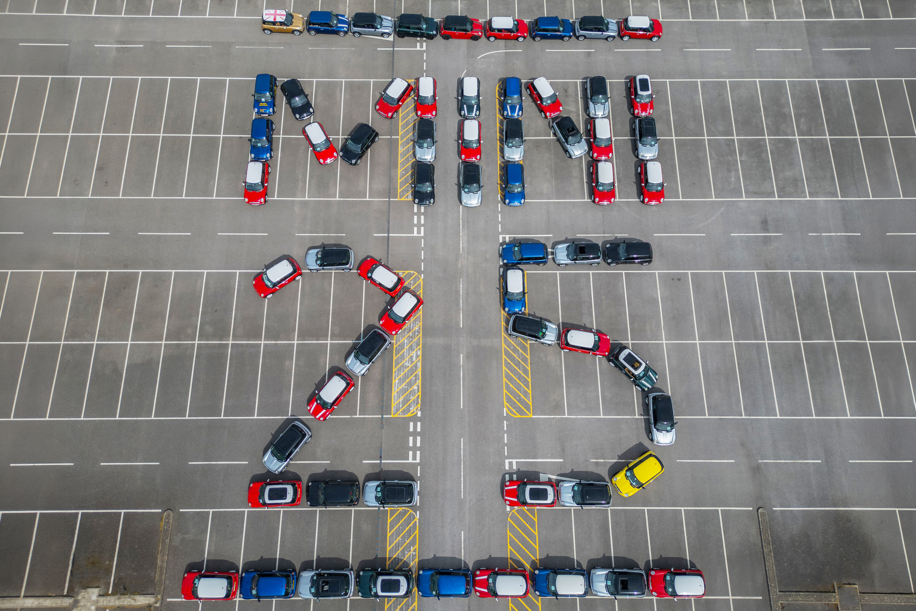 25 YEARS OF THE MODERN MINI. SHARING MINI STORIES.