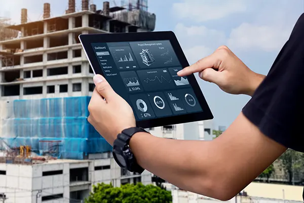 Man-Outdoors-Ipad-Typing THUMBImage